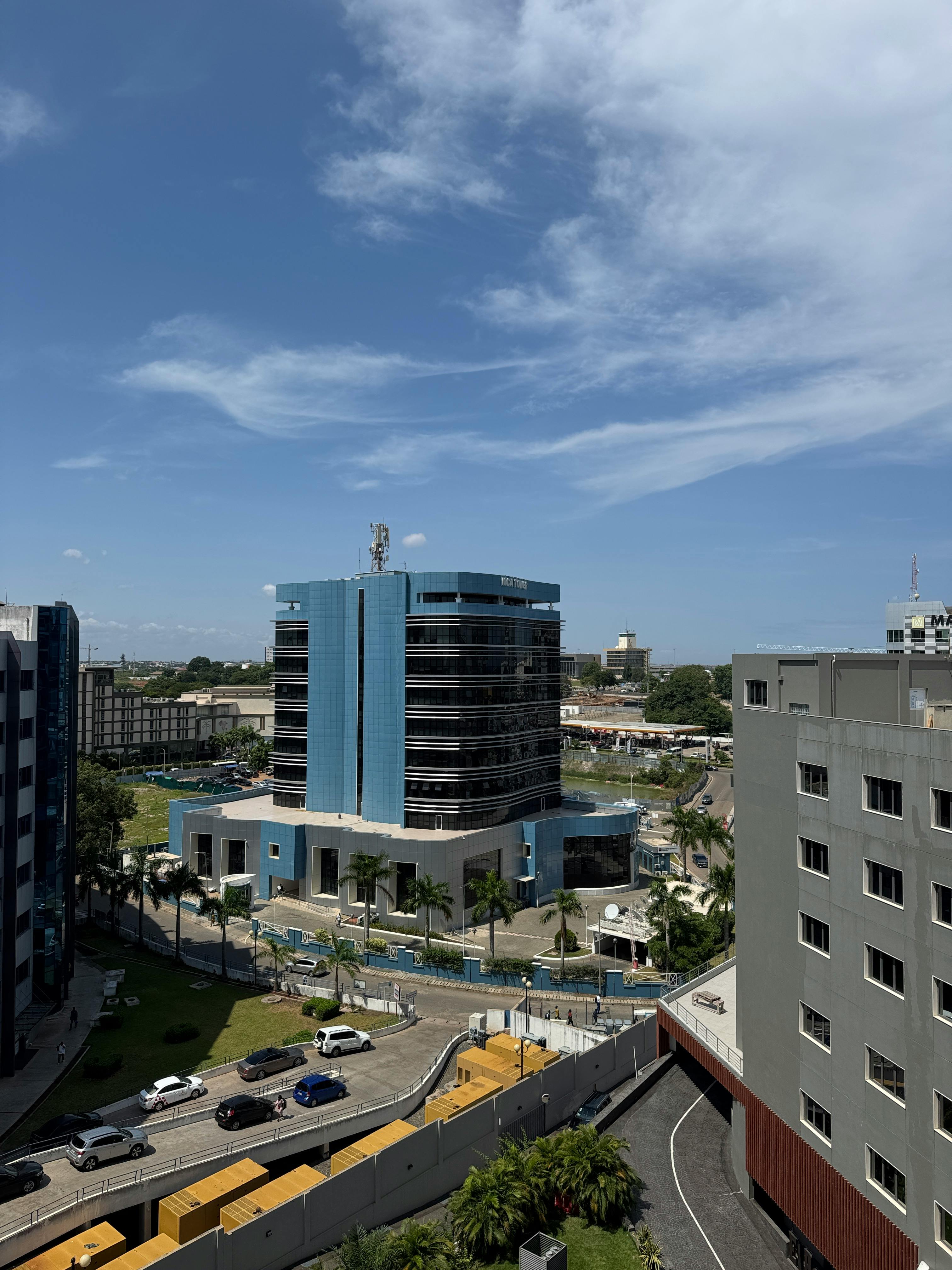 فريق وأعمال فيزيون